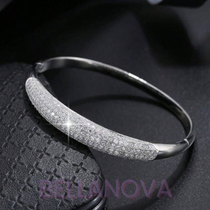 Bracelete Formas - Cravejado com Zircônias - Folheado a Ouro 18k + FRETE GRÁTIS
