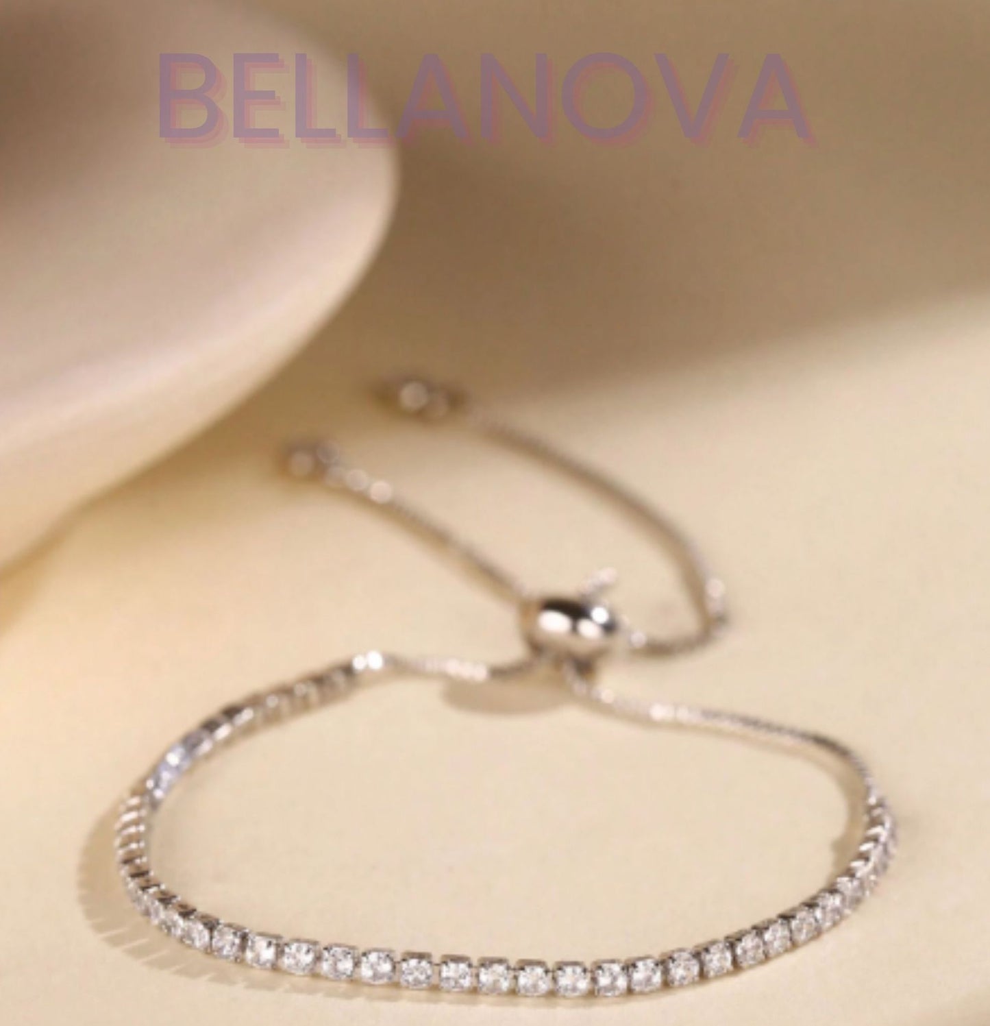 OLIVIA PADANO X BELLA NOVA | Pulseira Regulável Swarovski - Folheado a Ouro 24k+ FRETE GRÁTIS