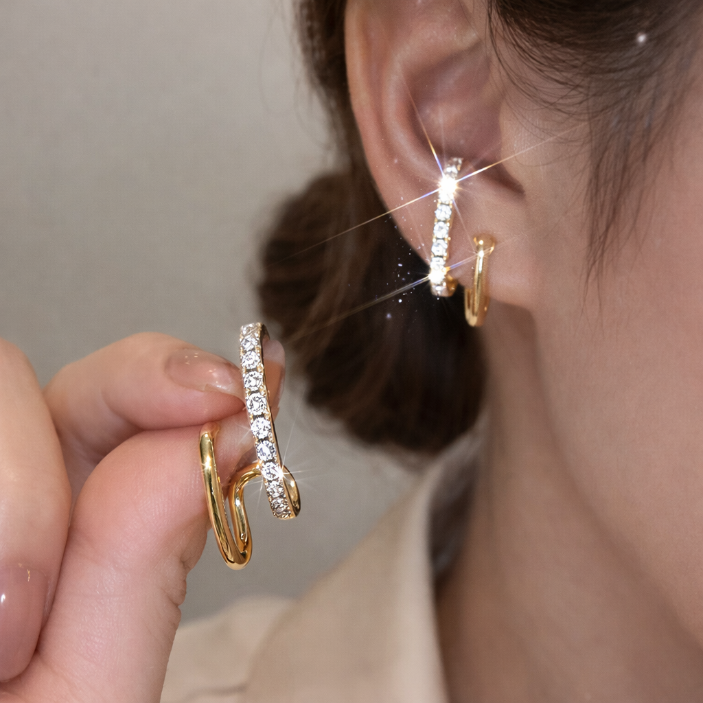 Brincos Ponta Dupla™ - Folheado a Ouro 18k + FRETE GRÁTIS