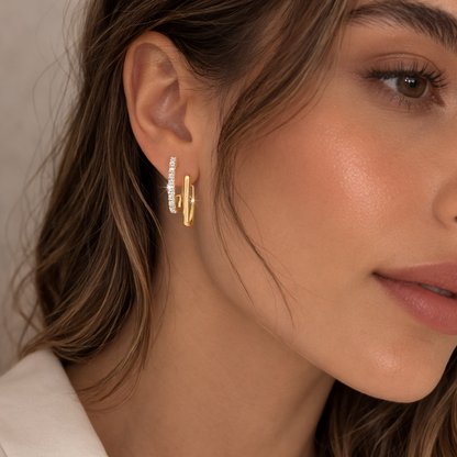 Brincos Ponta Dupla™ - Folheado a Ouro 18k + FRETE GRÁTIS